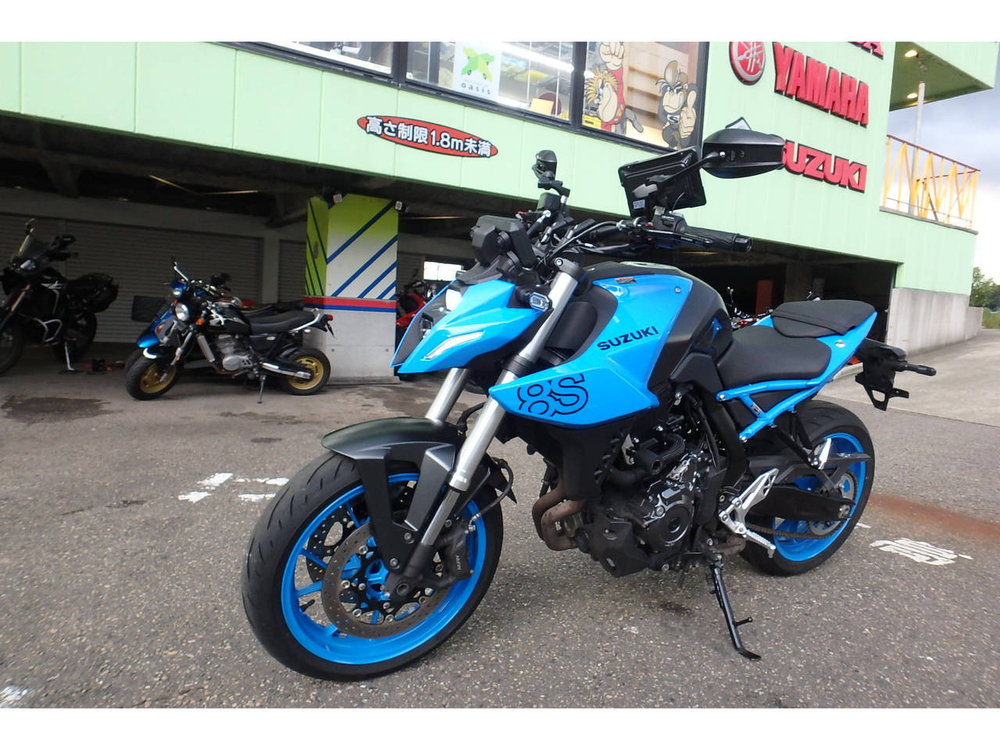Suzuki GSX-8S 2023
