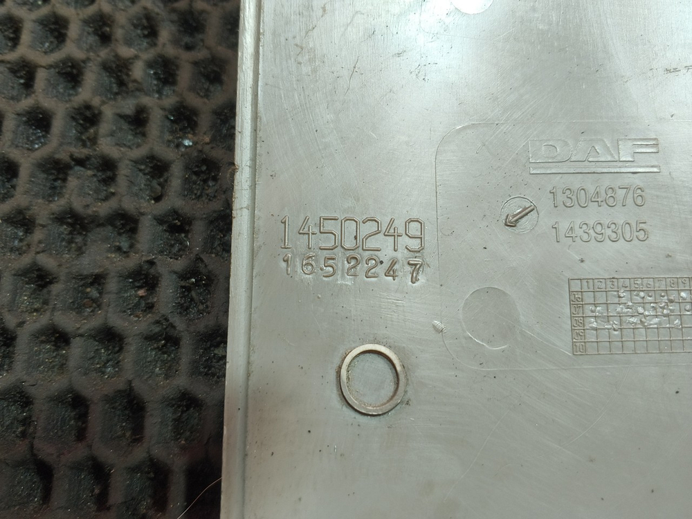 Накладка на торпедо