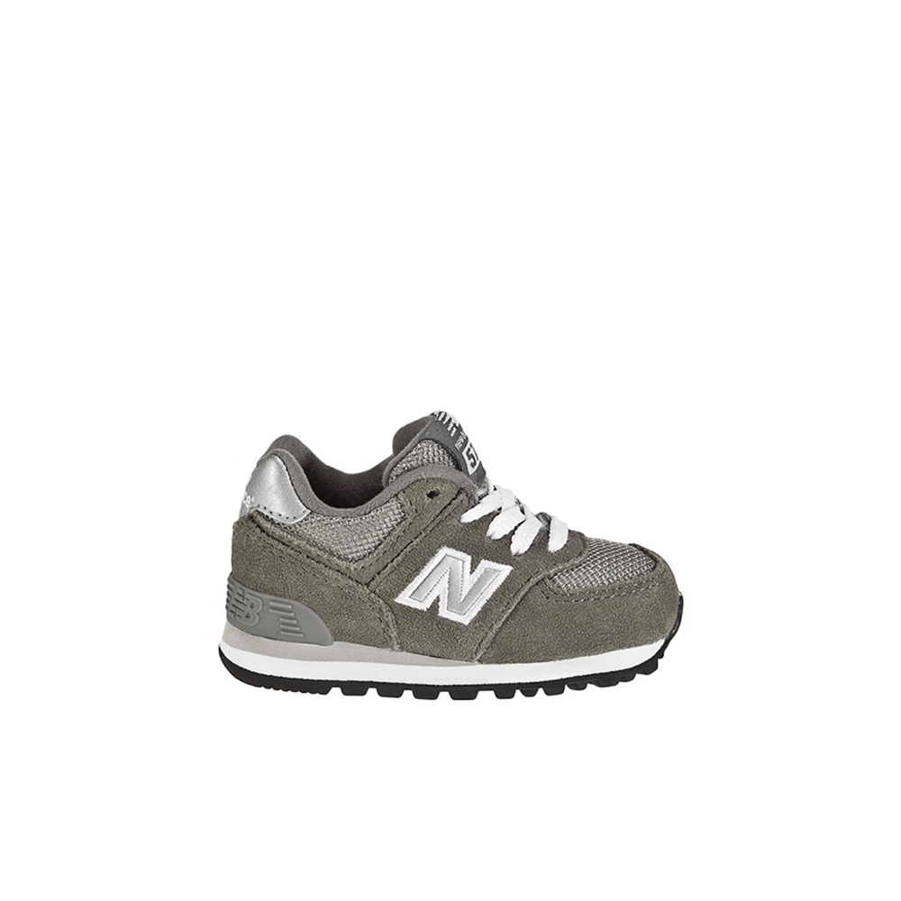alt="Кроссовки New Balance 574 для дошкольников темно-зеленого цвета с зернистой кожей вид спереди"
