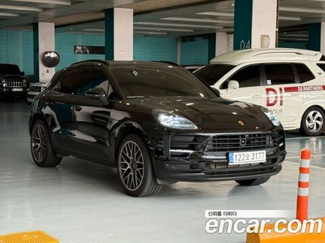 Porsche Macan 2.0 — 2021