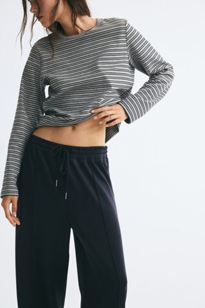 Брюки оверсайз в мелкий рубчик со стяжкой - H&M