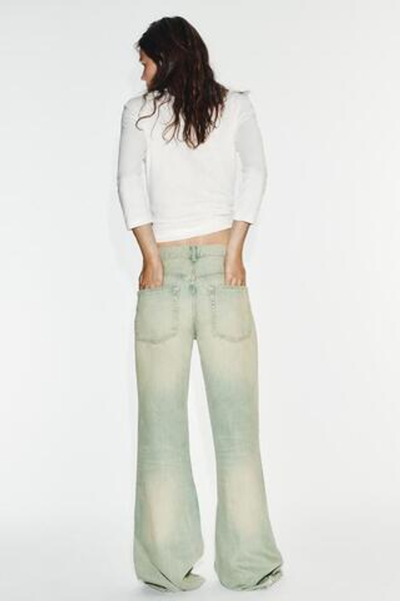 ZARA РАСКЛЕШЕННЫЕ ДЖИНСЫ TRF СО СРЕДНЕЙ ПОСАДКОЙ И РАЗРЕЗАМИ, ЗЕЛЕНОВАТО-СИНИЙ