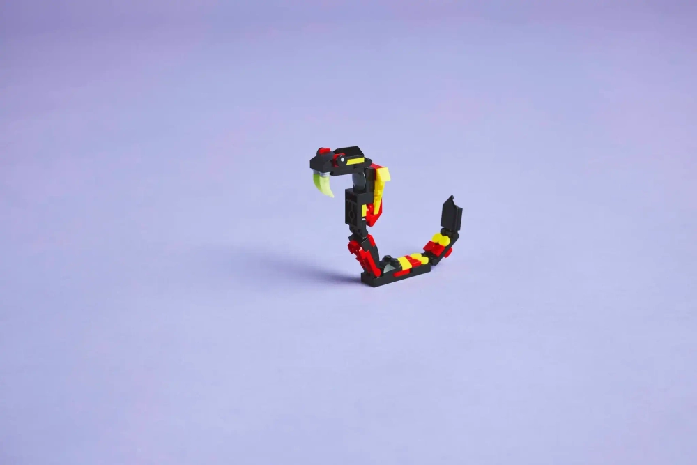 Конструктор LEGO Creator 31159 Дикие животные: Удивительный паук, 3в1