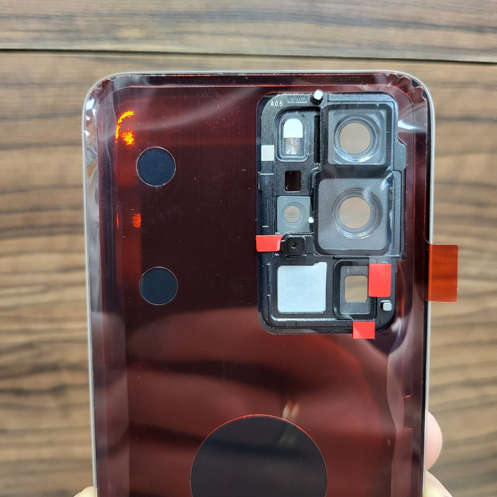 Крышка для Huawei P40 Pro - задняя стеклянная панель "Хорошее качество" (белого цвета)