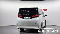 Toyota Alphard 2.5 HEV Executive AWD — 2025