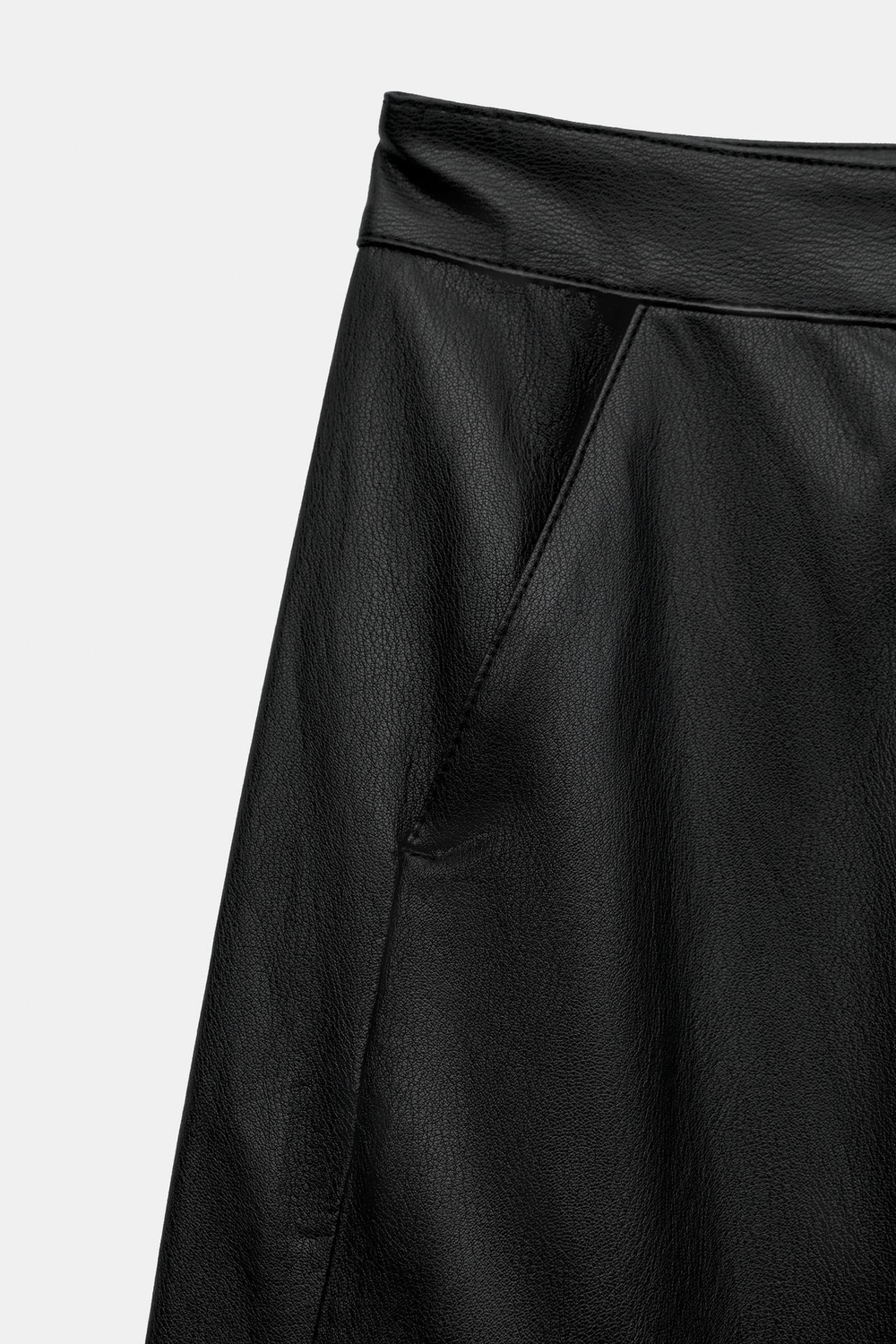ZARA БРЮКИ BARREL ИЗ ИСКУССТВЕННОЙ КОЖИ, ЧЕРНЫЙ