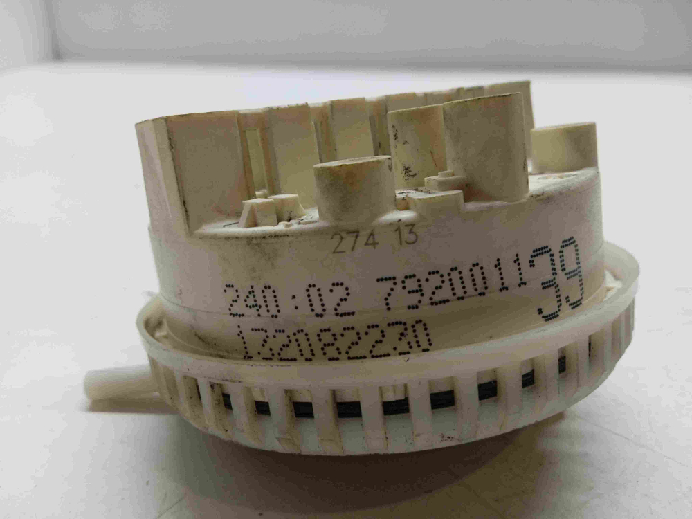 FE1014N кт303 Датчик уровня воды 132082230 стиральной машины Zanussi FE1014N4N