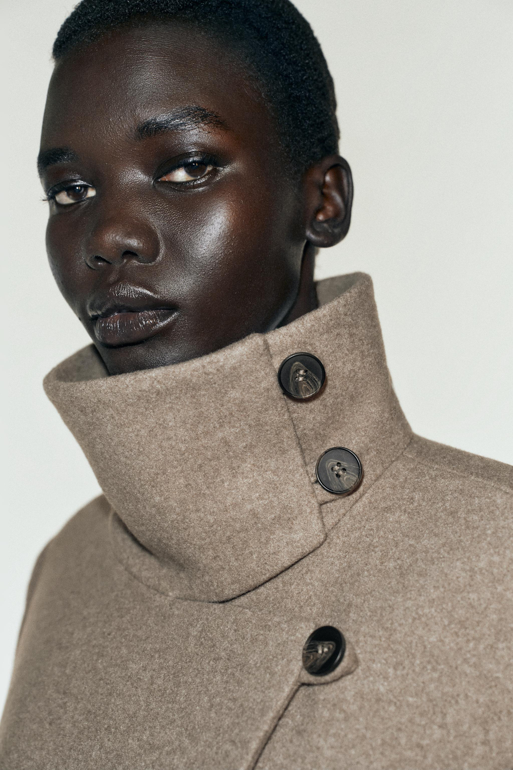 ДВУБОРТНАЯ КУРТКА ИЗ МЯГКОЙ ТКАНИ — ZARA