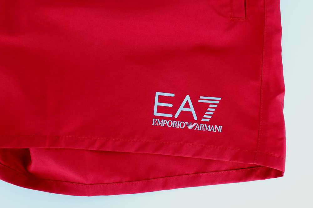 Шорты Emporio Armani EA7