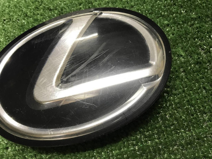 Эмблема решетки радиатора Lexus RX 3 AL10 (08-12)