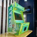 Настенный аркадный автомат «Данро» с призовой витриной
