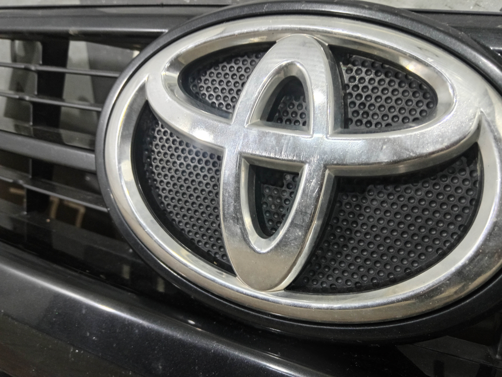Решетка радиатора Toyota Hilux 8 20-26 Б/У Оригинал 531000KG60