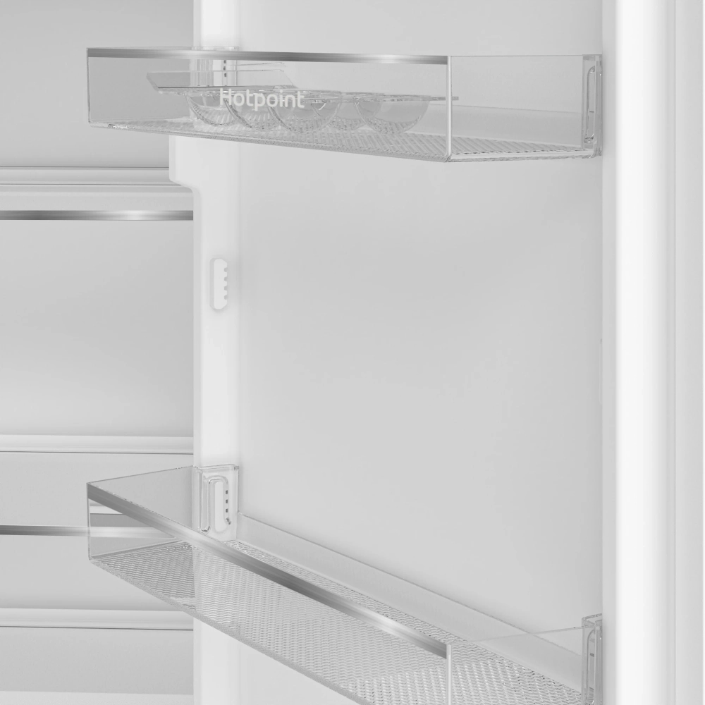 Встраиваемый холодильник Hotpoint HBH 18