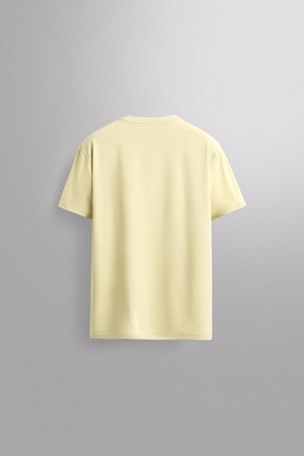 ТЕХНИЧЕСКАЯ СПОРТИВНАЯ ФУТБОЛКА — ZARA