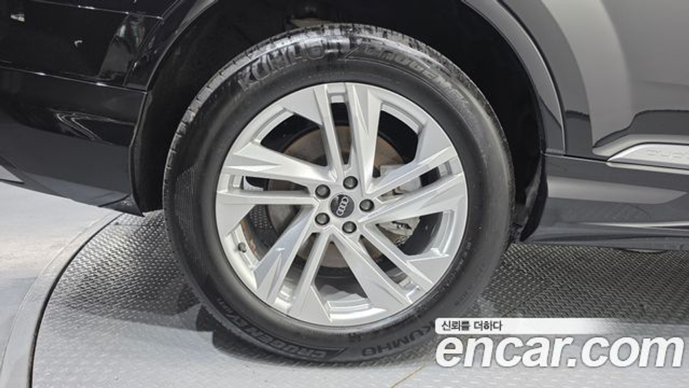 Audi Q7 45 TDI Quattro Premium — 2021