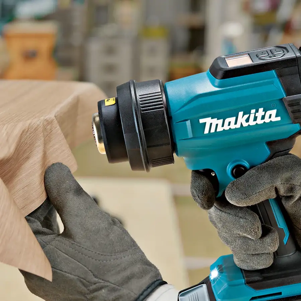 Аккумуляторный фен Makita HG001GZ02