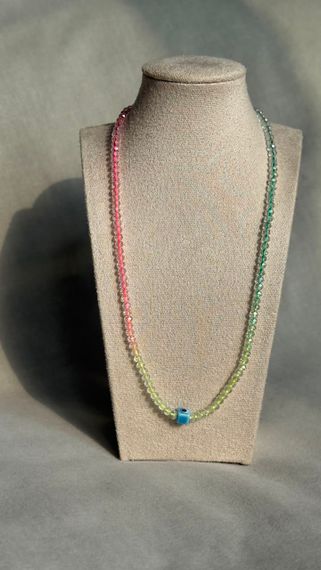 Boyunbağı / Колье / Necklace Sadə kristal muncuqdan hazırlanmış boyunbağı 12