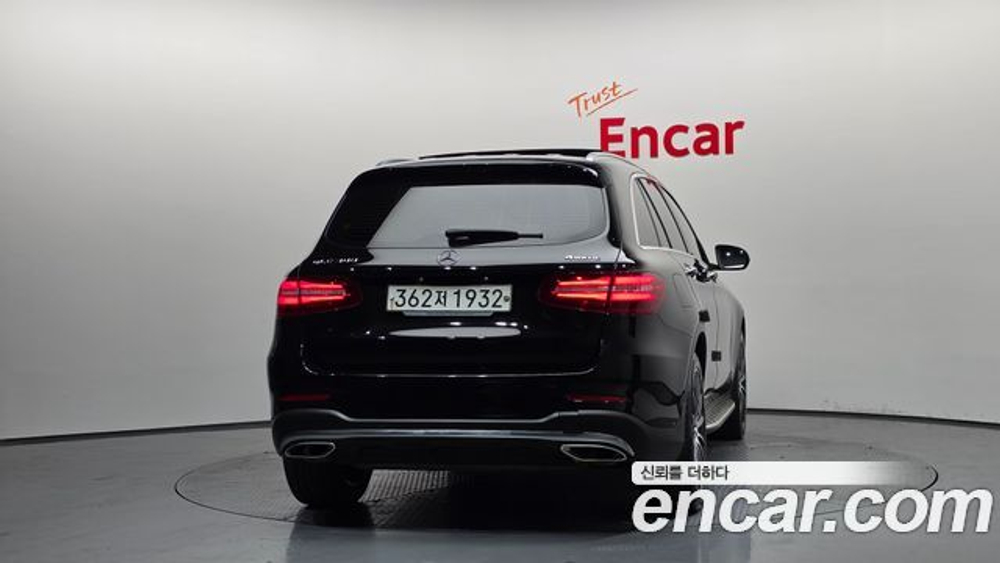 Mercedes-Benz GLC-Class GLC300 4MATIC AMG Line — 2019