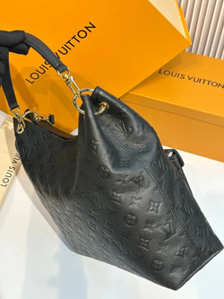 Черная сумка Hobo Métis Louis Vuitton