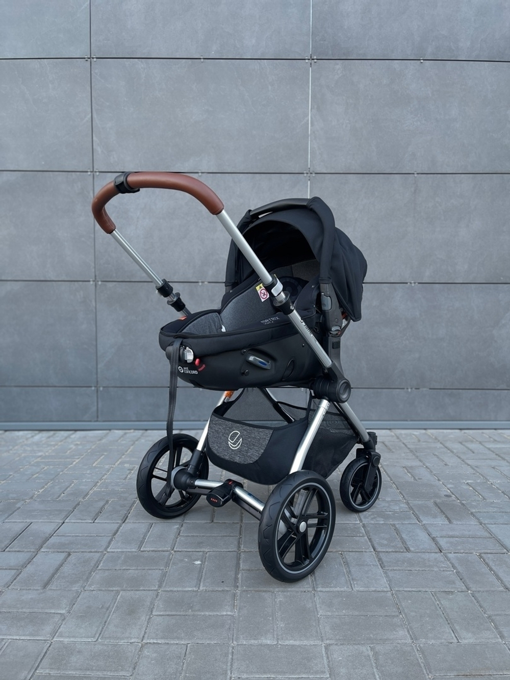 Коляска-автолюлька+прогулочный блок Luxmom 701 / цвета