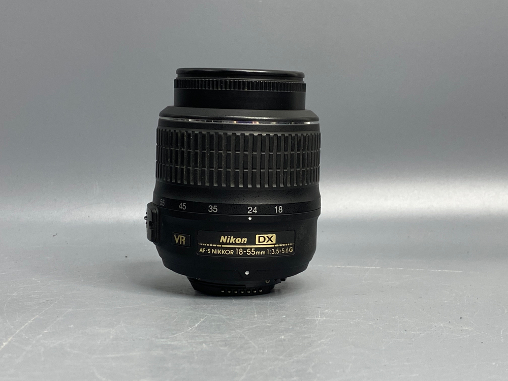 Nikon D90 kit 18-55mm 3.5-5.6G VR 44.000 кадров