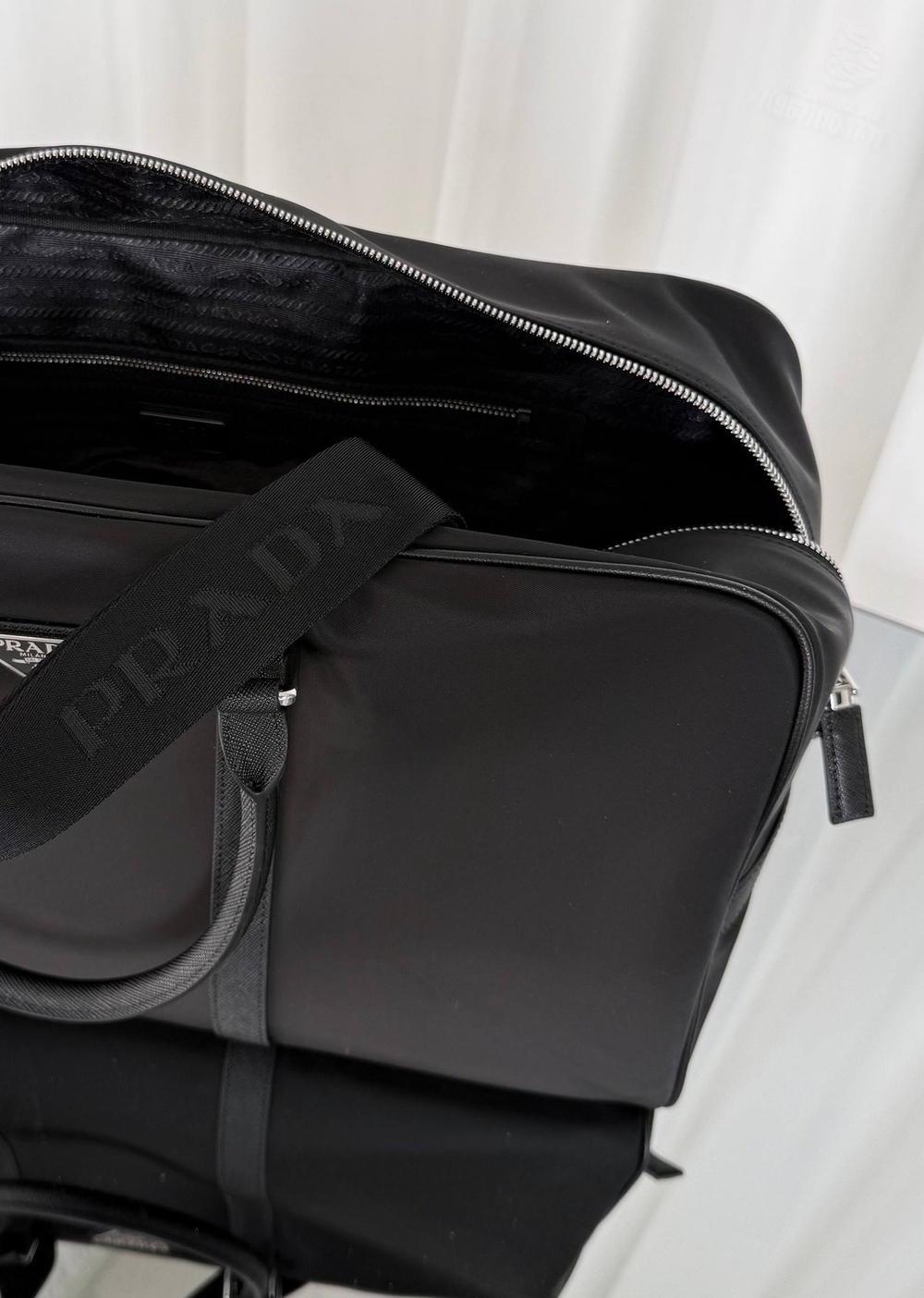 Дорожная сумка Prada