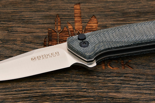 Складной нож Magnum 01SC719 Border Forest Folder, клинок 84мм, сталь 440A, рукоять микарта