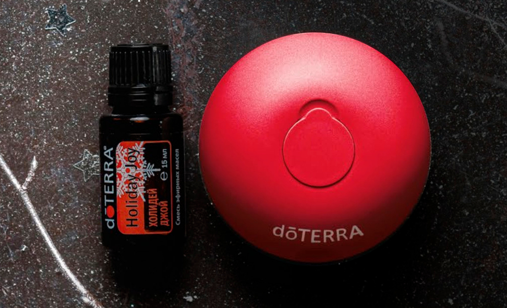 Набор dōTERRA «Праздничный красный» портативный диффузор Bubble с датчиком движения и смесь «Холидей Джой» (15 мл)