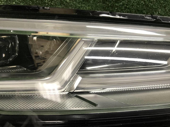 Фара правая Audi Q5 2 80А (2017-2020) LED