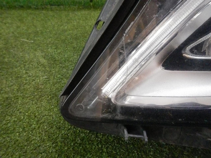 Битая Фара левая Mercedes GLA x156 (2017-2020) LED