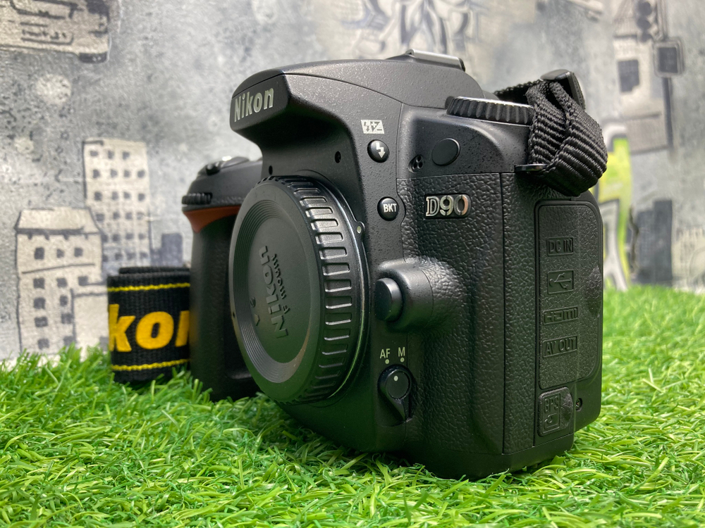 Nikon D90 2.200 кадров