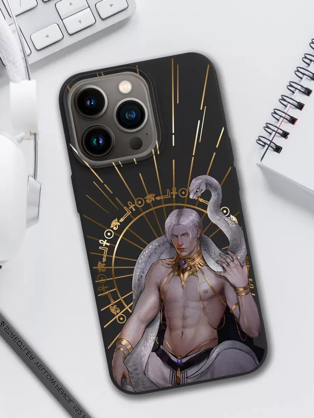 Чехол на iPhone 13 Pro с принтом