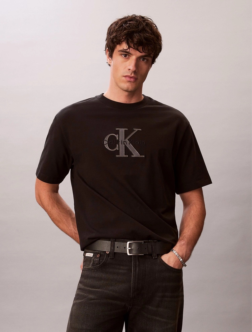 Футболка Calvin Klein Monologo Outline Graphic Classic Black