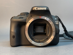 Canon 100D Kit 18-55mm 3.5-5.6 IS STM 5.000 кадров