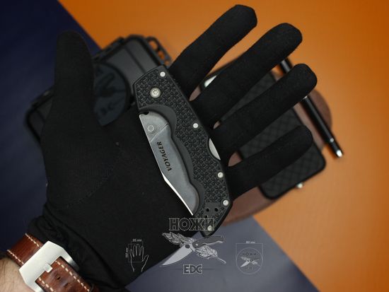 Складной нож Cold Steel Voyager Medium Clip Point 29TMC c клинком из стали AUS-8, рукоять Grivory