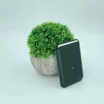 Картхолдер iPhone Leather Wallet MagSafe с лого