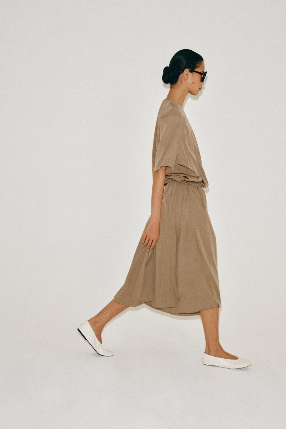 ЮБКА МИДИ СО СКЛАДКАМИ — ZW COLLECTION — ZARA