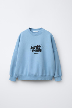 ZARA ТОЛСТОВКА С ТЕКСТОВЫМ ПРИНТОМ, СИНИЙ