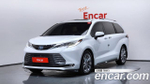 Toyota Sienna 2.5 Hybrid 2WD — 2022