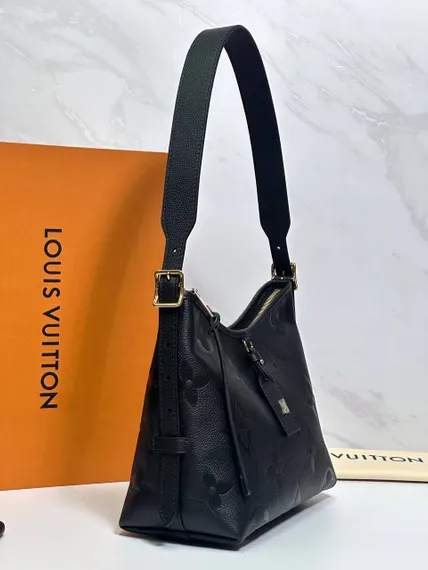 Сумка-хобо Louis Vuitton Carry All черная