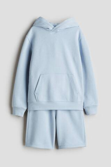 H&M Комплект из толстовки с капюшоном и шорт, светло-голубой