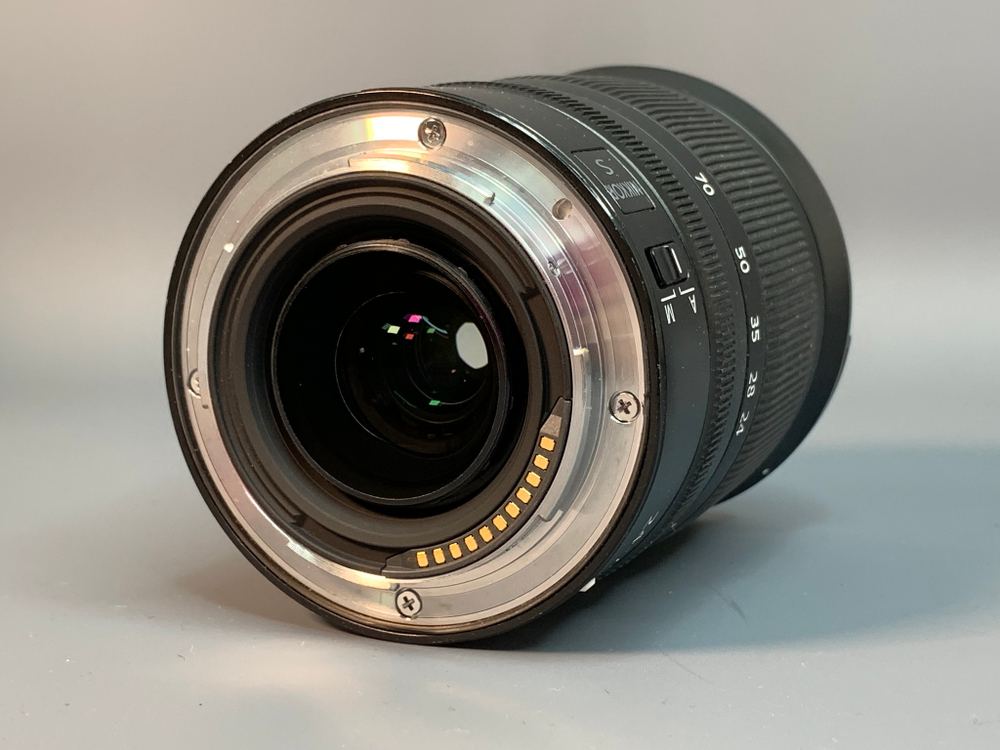 Nikon 24-70mm 4S Nikkor Z царапки на передней линзе