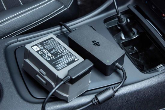 Автомобильное зарядное устройство DJI Mavic 2