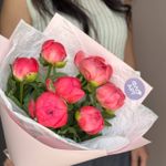 Букет пионов 7 шт – фото букета, купить с доставкой по Южно-Сахалинску в салоне цветов FloArt