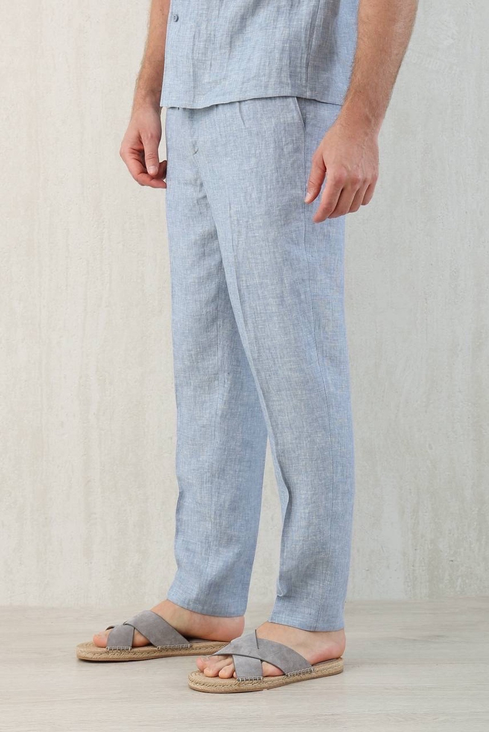Льняной костюм Brunello Cucinelli
