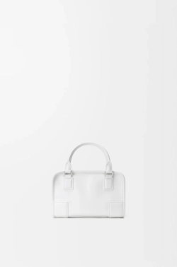 Loewe Мини-сумка Amazona 180 из мягкой телячьей кожи, белый