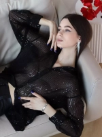 Блузка нарядная с пайетками