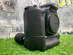 Canon EOS 33 + Battery Pack