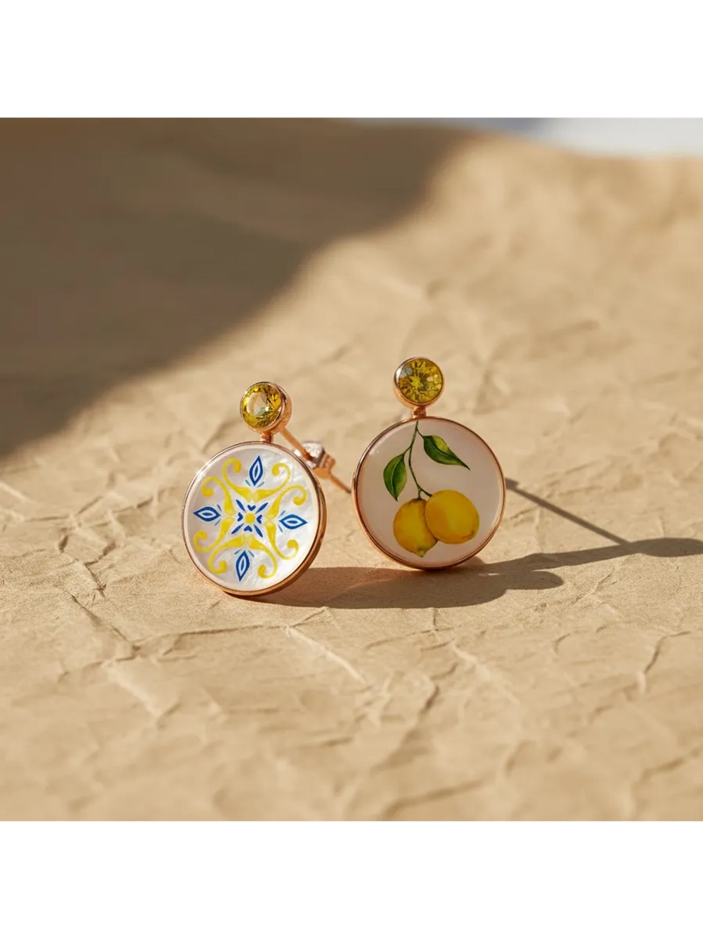 Серьги с рисунком на перламутре, серебро 925, цитрины