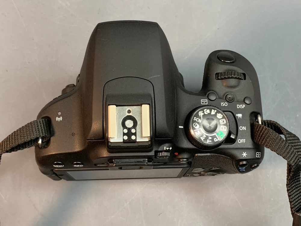 Canon EOS 800D Body 14.000 Кадров